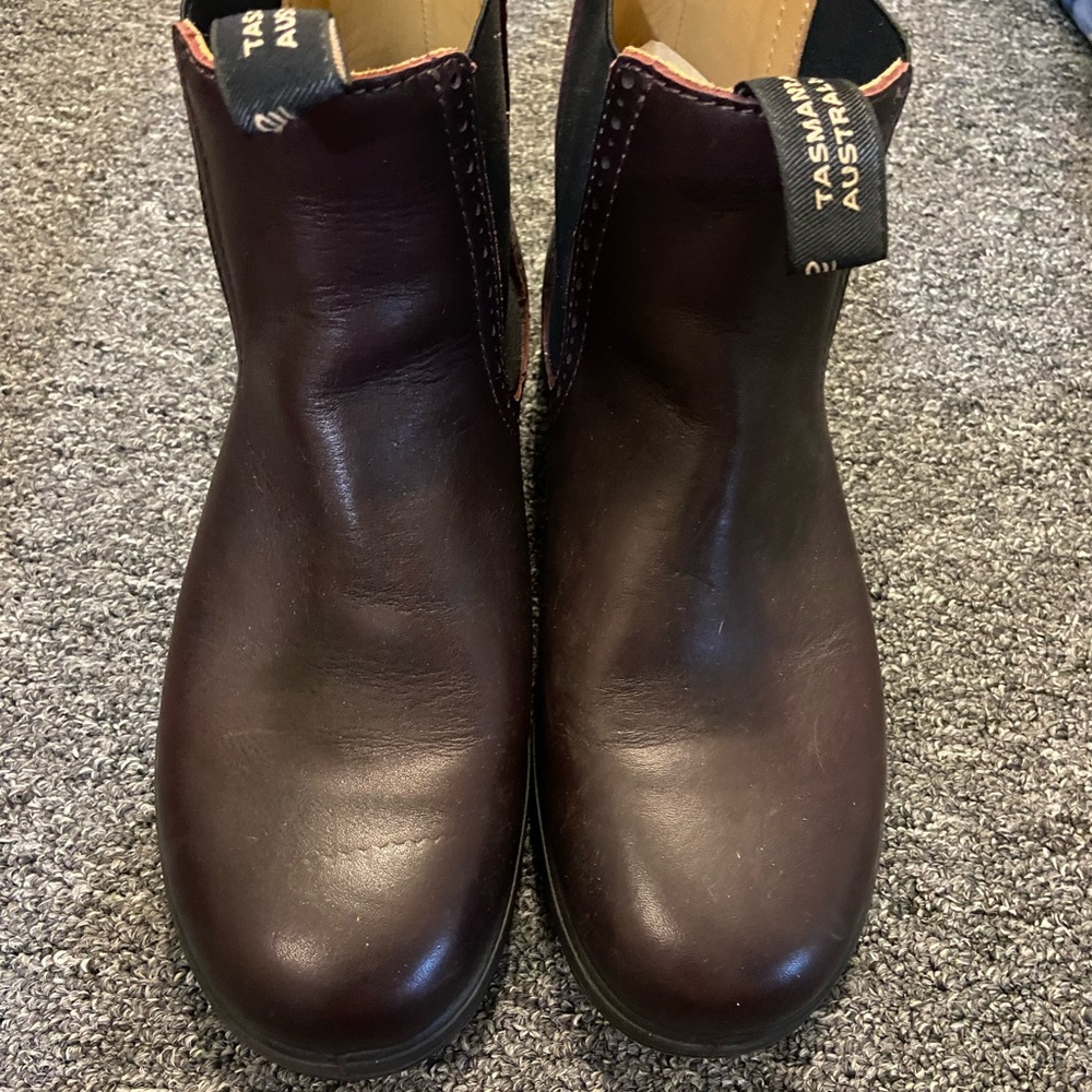 Bludstone boots. Size 9.  Brand new. Never worn.